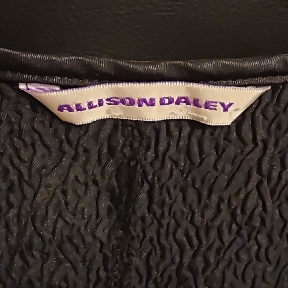 Allison Daley Black Textured Short Sleeve Top - Picture 2 of 5